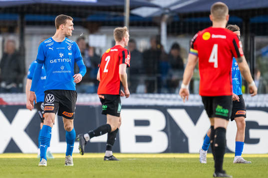 Halmstads Viktor Granath deppar