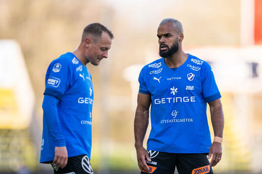 Halmstads Joel Allansson och Phil Ofosu-Ayeh deppar
