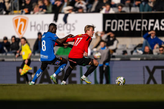 Halmstads Naeem Mohammed och Brommapojkarnas Alexander