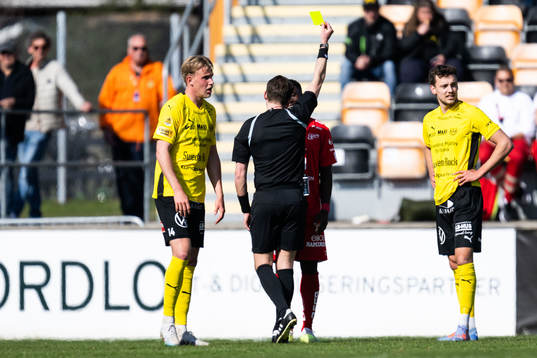 Elfsborgs Michael Baidoo tilldelas gult kort av Domare