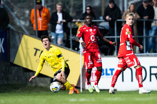Mjällbys Jesper Gustavsson och Elfsborgs Michael Baidoo
