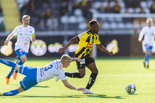 Värnamos Viktor Bergh och Häckens Benie Adama Traore