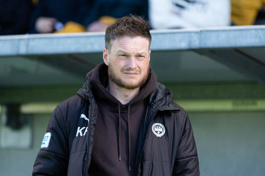 Värnamos tränare Kim Hellberg innan fotbollsmatchen i