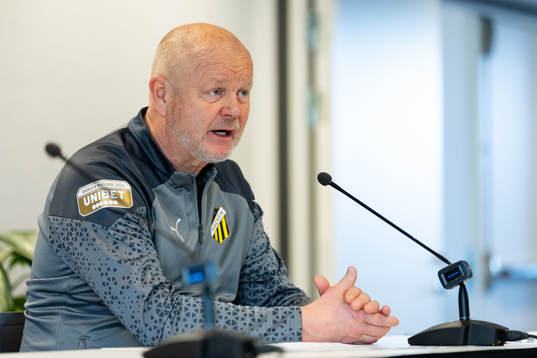 Häckens tränare Per-Mathias Høgmo  på presskonferensen