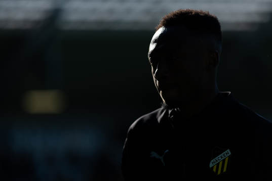 Häckens Benie Adama Traore innan fotbollsmatchen i