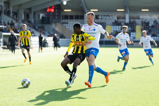Häckens Akoua Romeo Amane och Värnamos Victor Eriksson