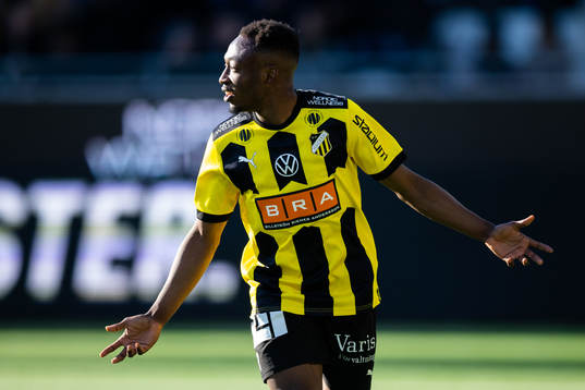 Häckens Benie Adama Traore jublar