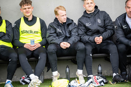 Landskronas David Edvardsson på bänken