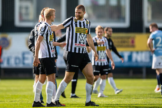 Landskronas Johan Rapp och Erik Hedenquist jublar