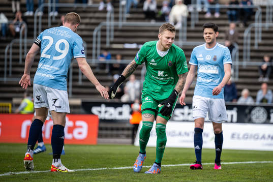 Gefles Martin Rauschenberg Brorsen och målvakt Robin
