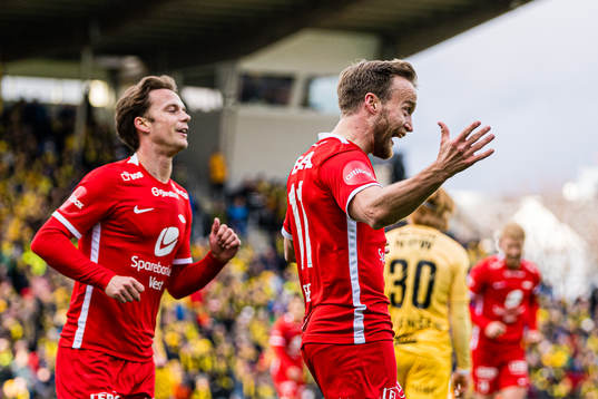 Bård Finne of Brann celebrates