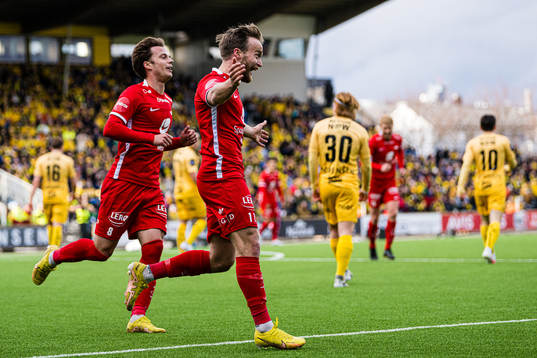 Bård Finne of Brann celebrates