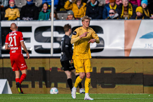 Albert Grønbæk of Bodø/Glimt in pain