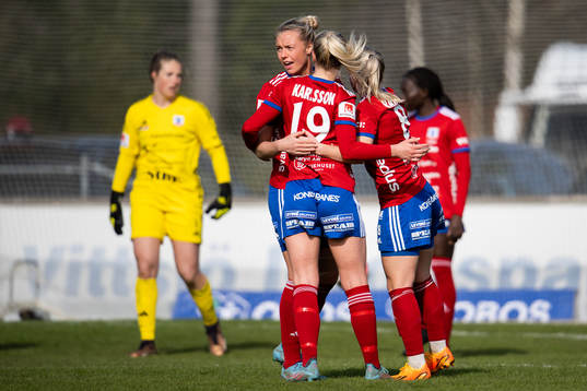 Vittsjös Kajsa Lind, Moa Karlsson och Jutta Rantala julen