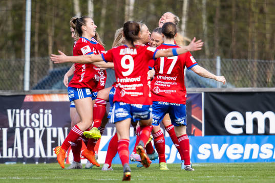 Vittsjös Hanna Ekengren jublar