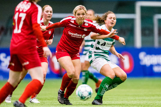 Robyn Virginia McCarthy of Grand Bodø and Sofia Susnic
