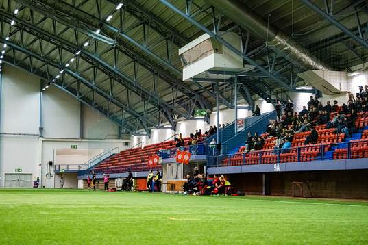 Spectators in the stands at Nordlandshallen
