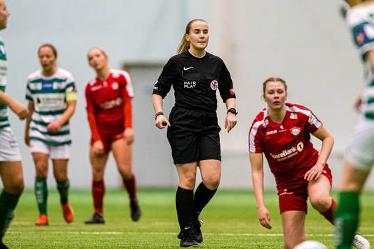 Mathea Havig, referee