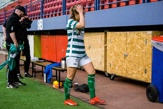 Maren Volden Snekvik of KIL/Hemne looks dejected afterthe