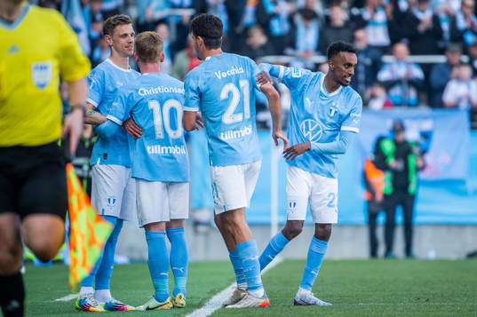 Malmö FFs Søren Rieks och Taha Ali byts in för Anders