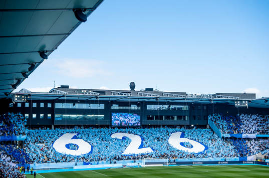Malmö FFs tifo innan fotbollsmatchen i Allsvenskan mellan