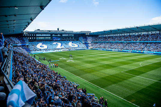 Malmö FFs tifo innan fotbollsmatchen i Allsvenskan mellan