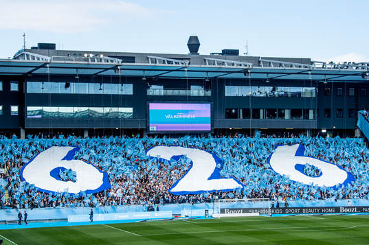 Malmö FFs tifo innan fotbollsmatchen i Allsvenskan mellan