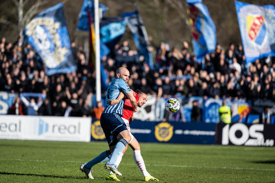 Djurgårdens Marcus Danielson och Degerfors Dijan Vukojevic