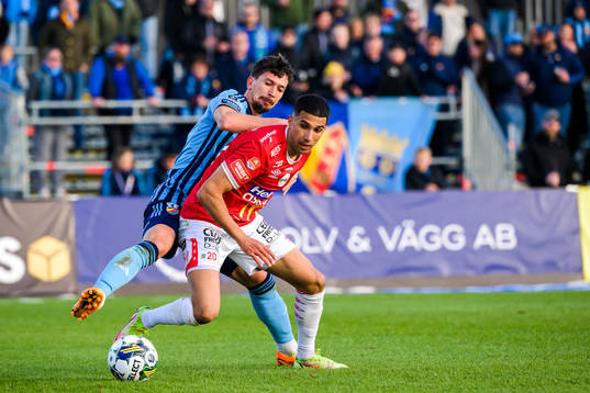 Djurgårdens Gustav Wikheim och Degerfors Elyas Bouzaiene