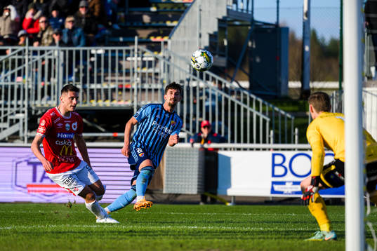 Degerfors Seid Korac och Djurgårdens Gustav Wikheim