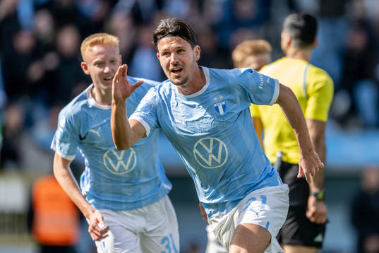 Malmö FFs Stefano Vecchia jublar