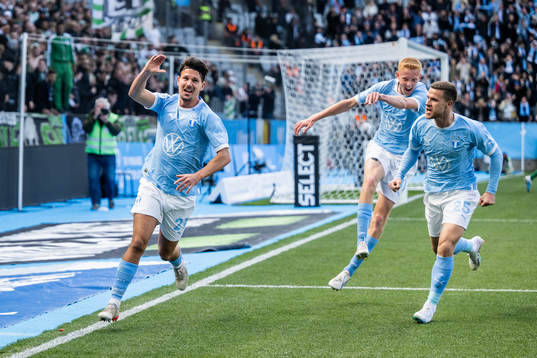 Malmö FFs Stefano Vecchia jublar