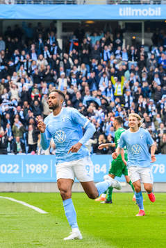 Malmö FFs Isaac Kiese Thelin jublar
