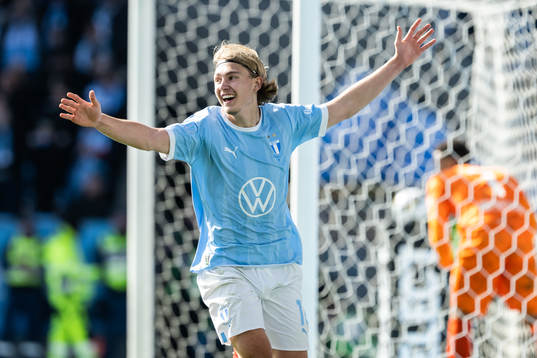 Malmö FFs Sebastian Nanasi jublar