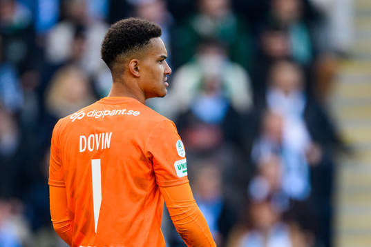 Hammarbys målvakt Oliver Dovin