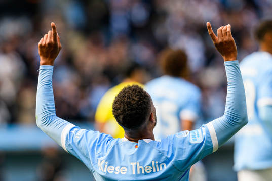 Malmö FFs Isaac Kiese Thelin jublar