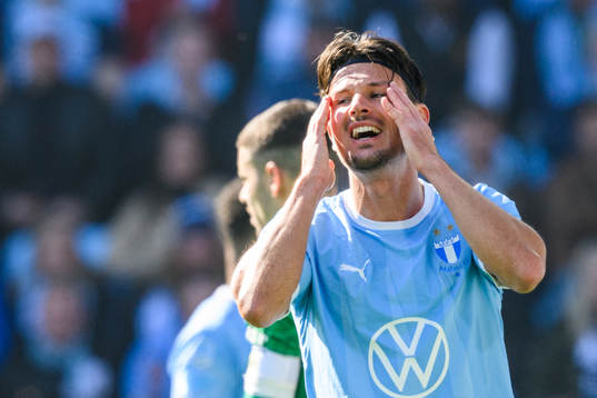 Malmö FFs Stefano Vecchia deppar