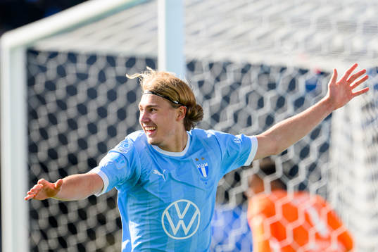 Malmö FFs Sebastian Nanasi jublar