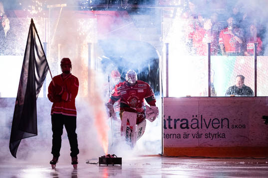 Modos målvakt Kristers Gudlevskis gör entré