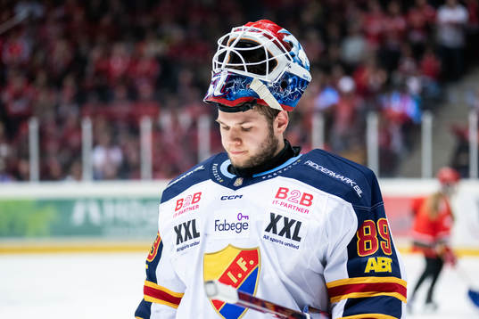 Djurgårdens målvakt Jesper Myrenberg deppar