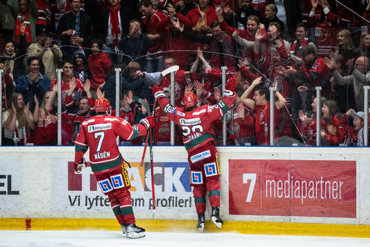 Modos Mikkel Aagaard jublar