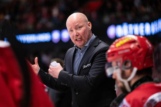 Modos assisterande tränare Jonas Holmström