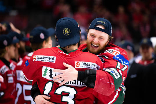 Modos Riley Woods jublar