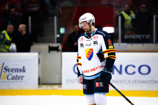 Djurgårdens Cameron Ernst Schilling deppar
