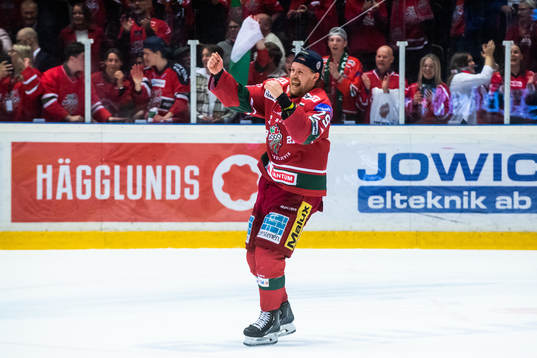 Modos Mikkel Aagaard jublar