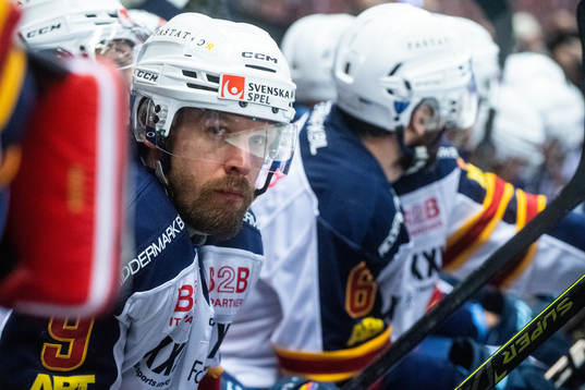Djurgårdens Cameron Ernst Schilling deppar