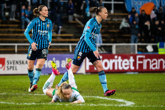 Hammarbys Matilda Vinberg och Djurgårdens Matilda Plan