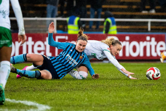 Djurgårdens Kamilla Lilhammer Karlsen och Hammarbys
