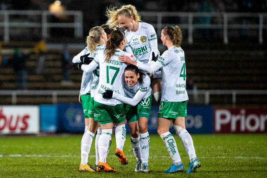Hammarbys spelare jublar