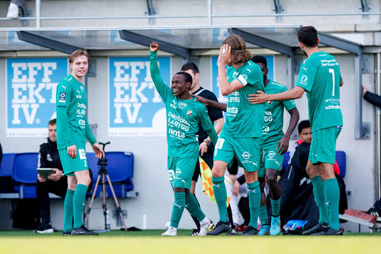 Ljungskiles John Thomas Kamara jublar